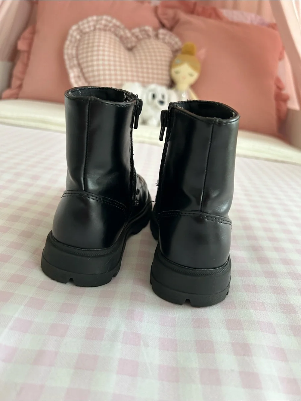 Zara chic black